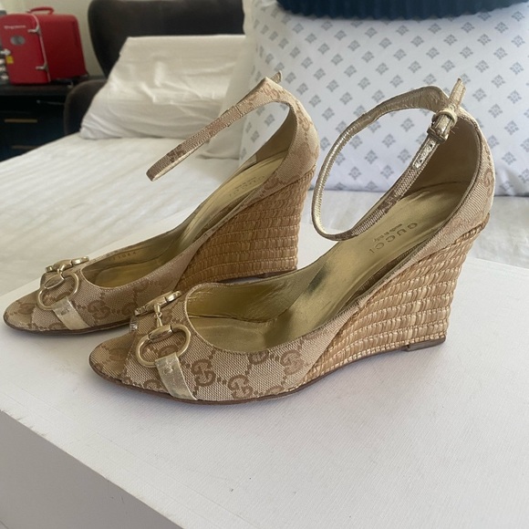 Authentic Gucci GG Monogram Canvas Wedge Sandals – Size 8.5 - Picture 2 of 8
